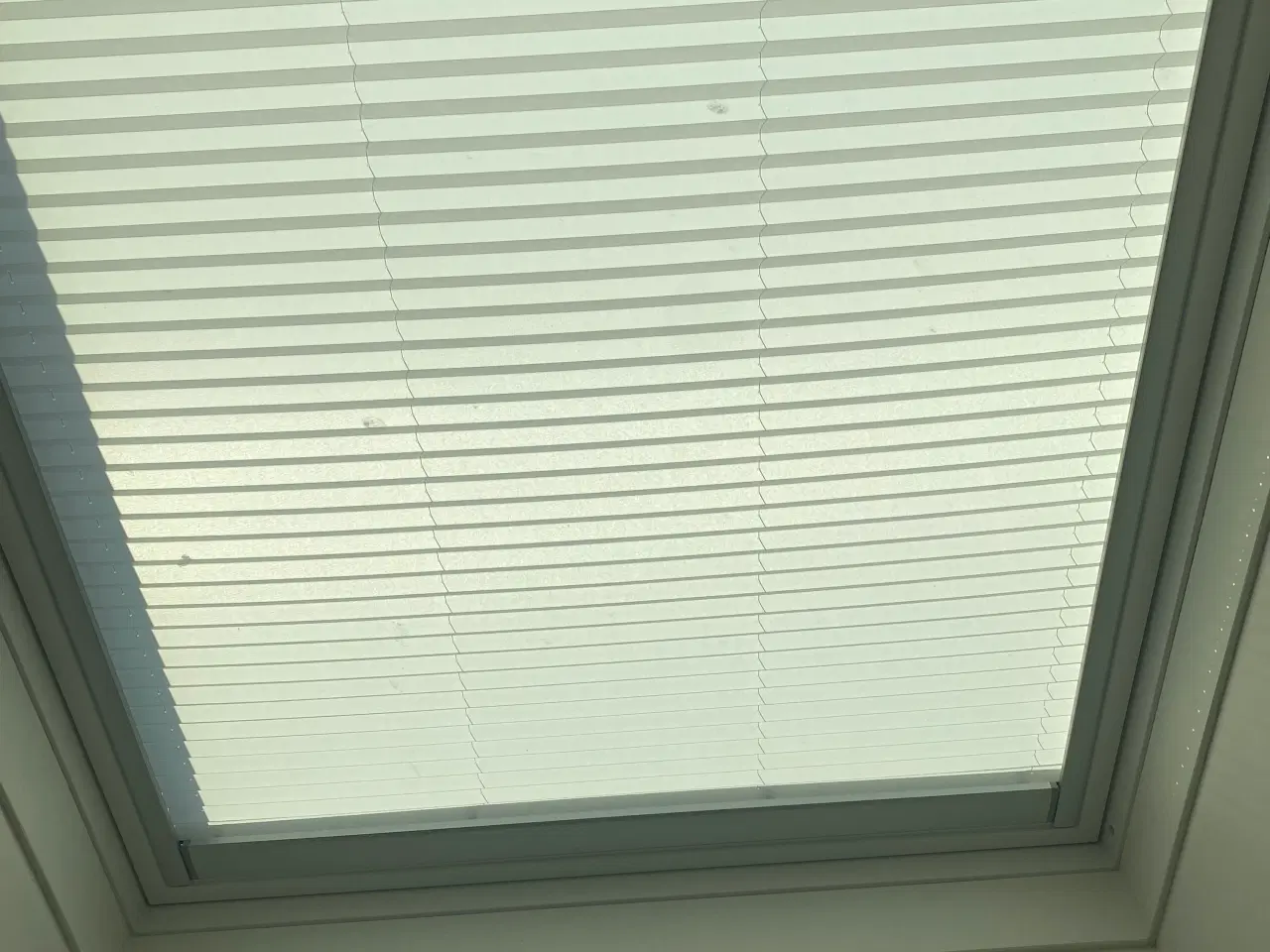 Billede 2 - VELUX Plisségardiner elektrisk