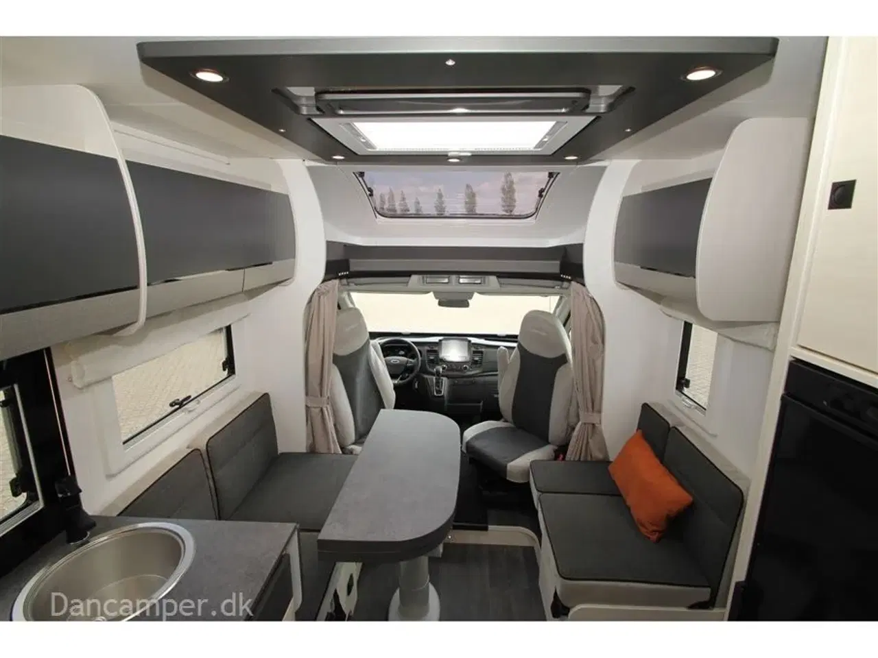 Billede 3 - 2025 - Chausson 788 Titanium ULTIMATE   Fabriksny Chausson 788 Titanium Ultimate, med queens bed og meget udstyr