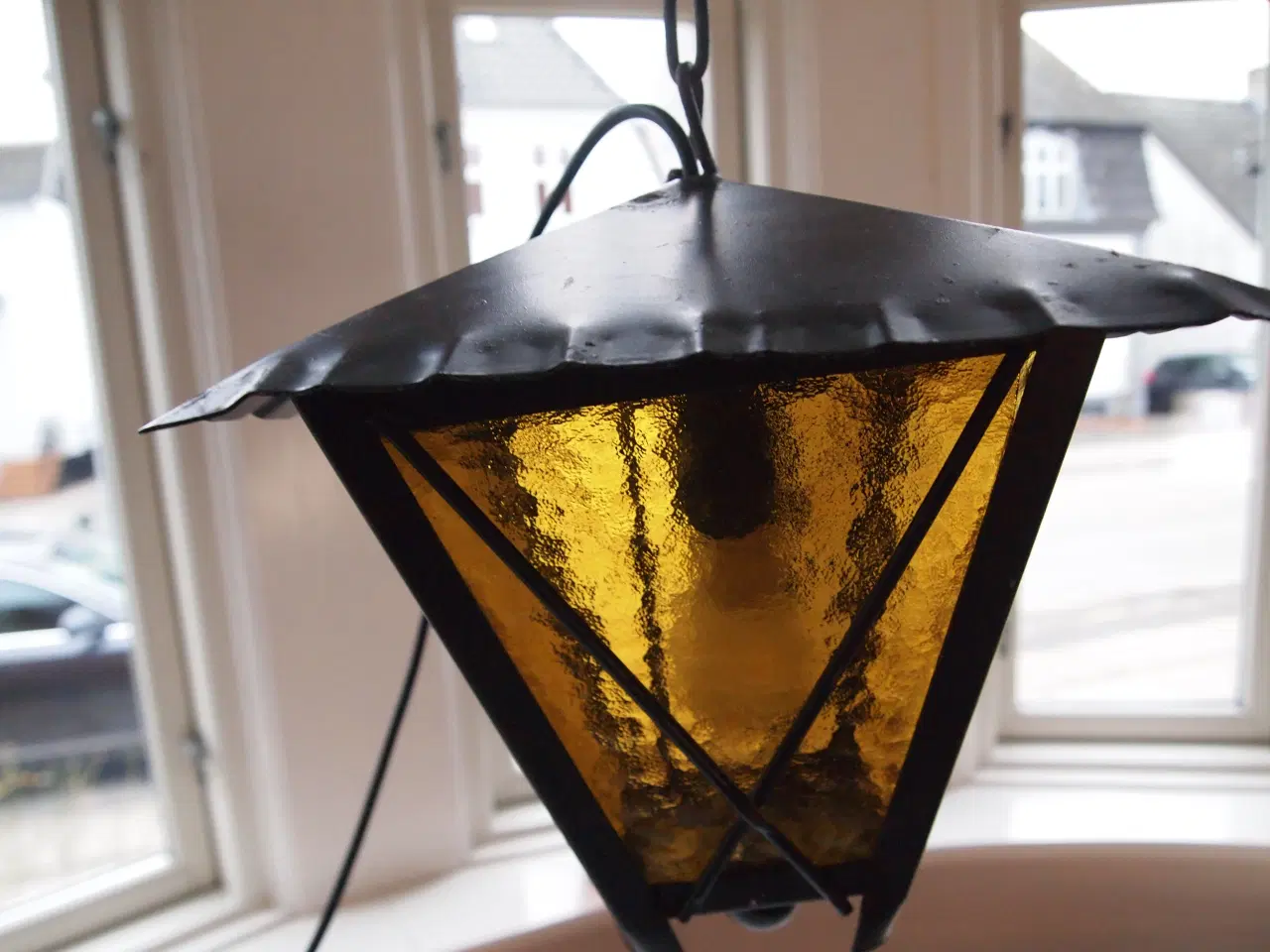 Billede 3 - Smedejerns loftlampe (gult glas)