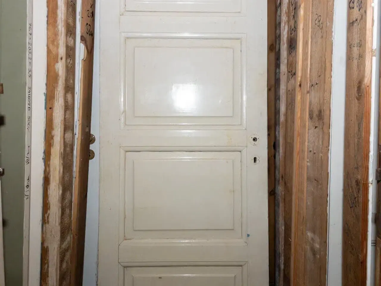 Billede 1 - Smalt, højrehængt dørblad uden karm