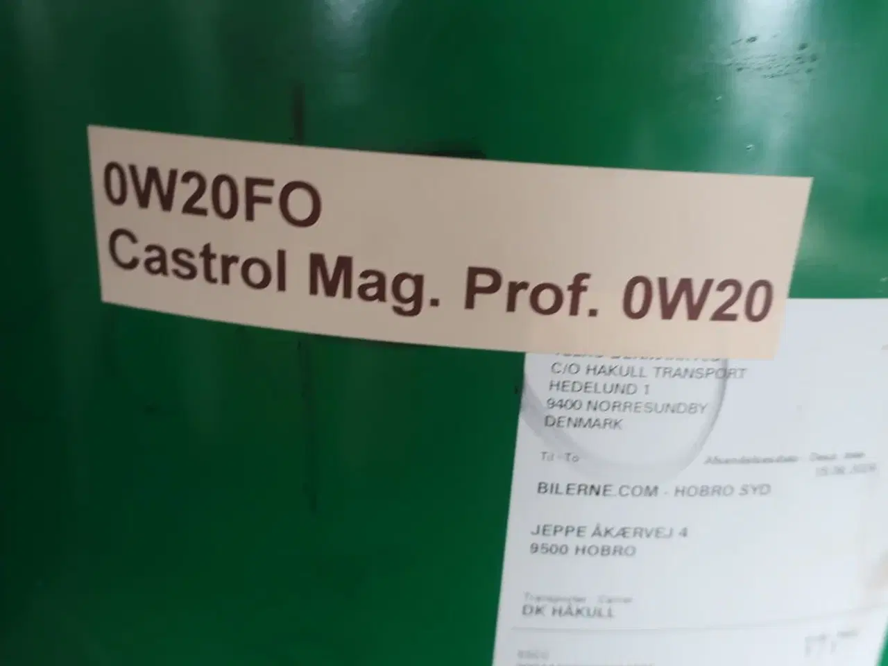 Billede 2 - Ca. 40 liter motorolieCASTROL MAG. PROF. 0W20