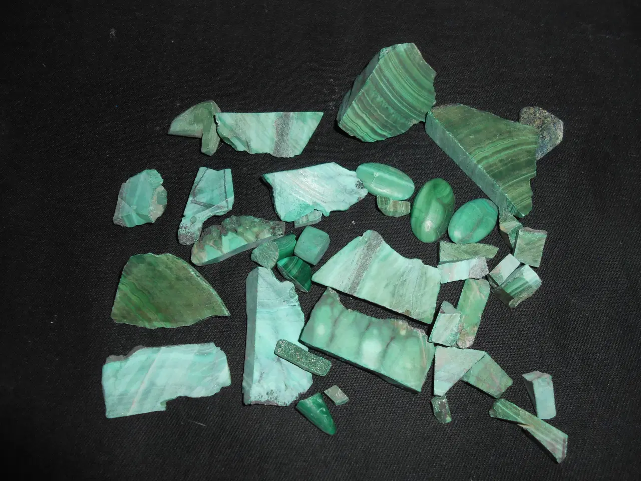 Billede 2 - Malakit lommesten er en populær krystal