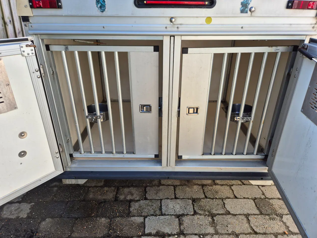 Billede 4 - Wt metal 3 rums hundetrailer-nysynet
