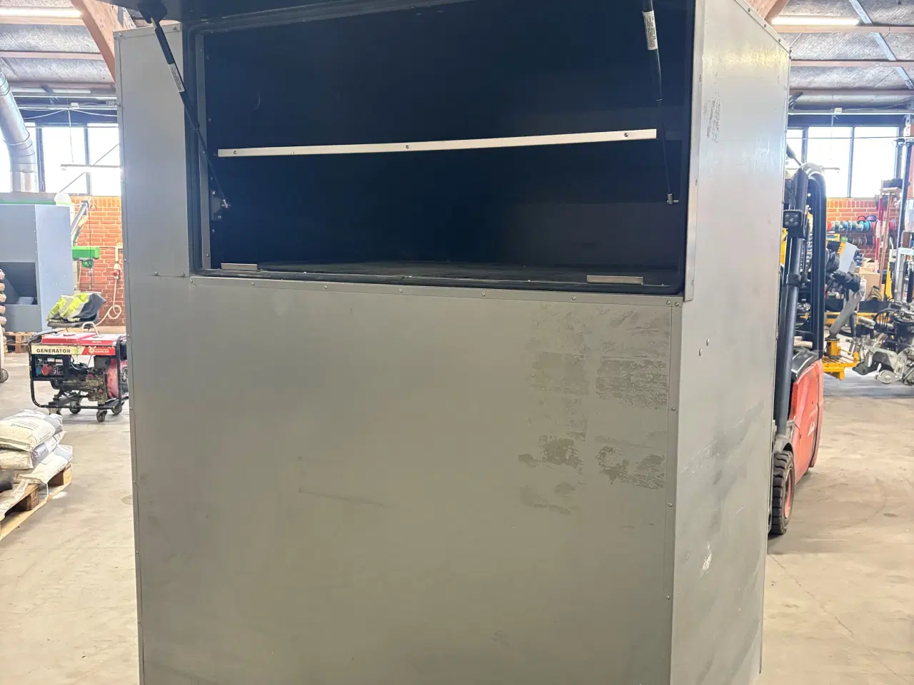 Billede 1 - Transport/værktøjsskab til lad montering