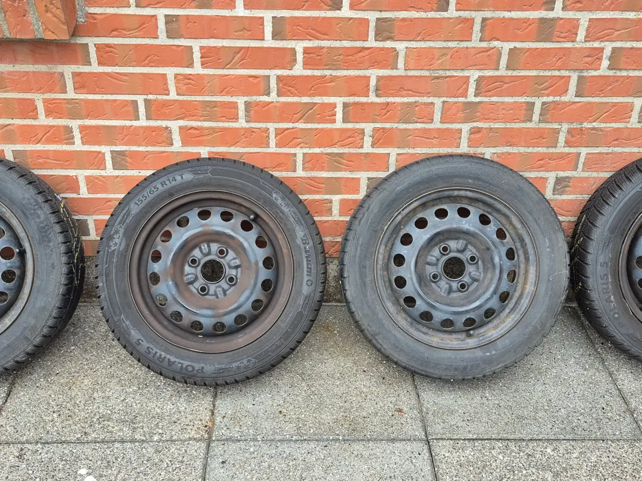 Billede 1 - Bridgestone Polaris 155/65 R14 dæk
