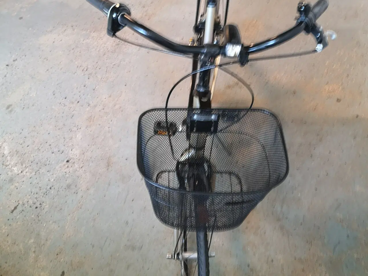 Billede 14 - Mustang concept 28" 55cm  dæk som ny , for- og bag
