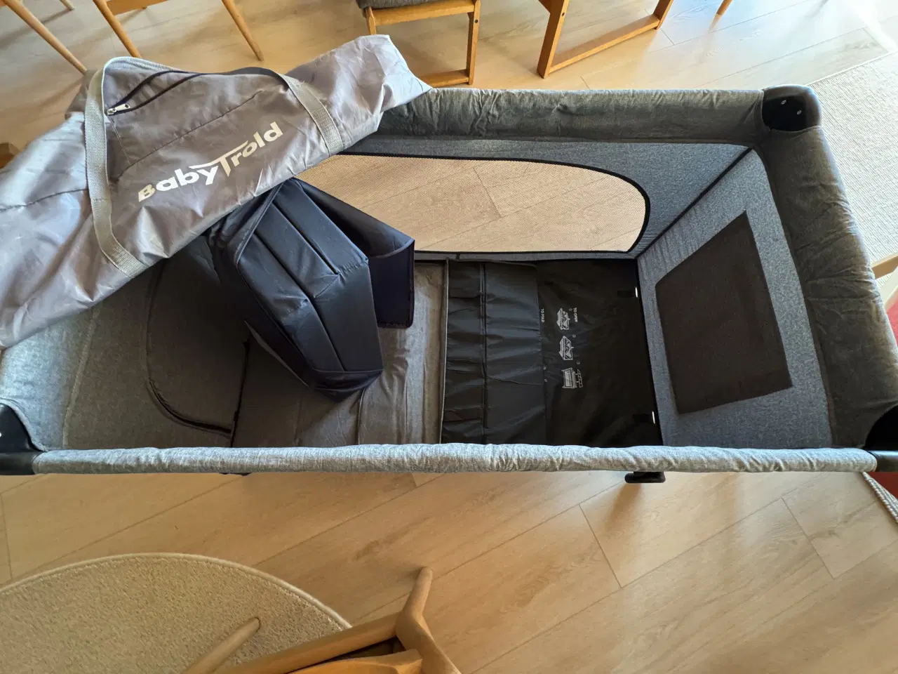 Billede 1 - Rejseseng med foldemadras (vægt indtil 15 kg)