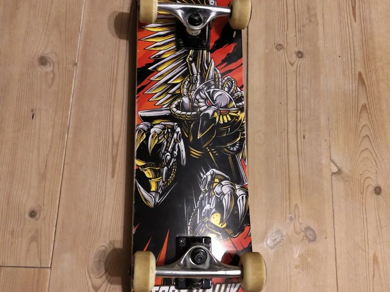 Billede 4 - Skateboard næsten ny