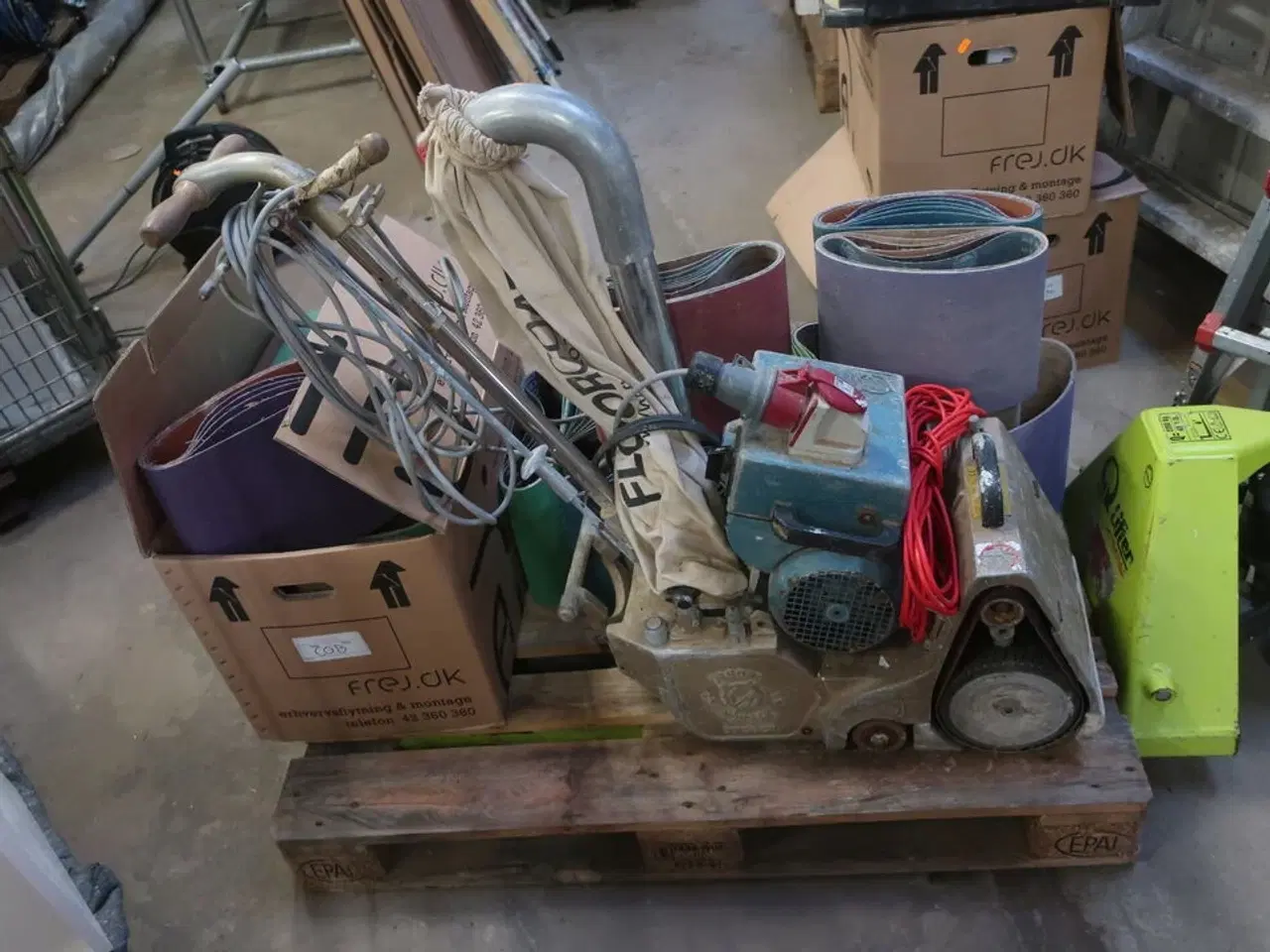 Billede 3 - Gulvsliber ØREBRO med div. Slibepapir