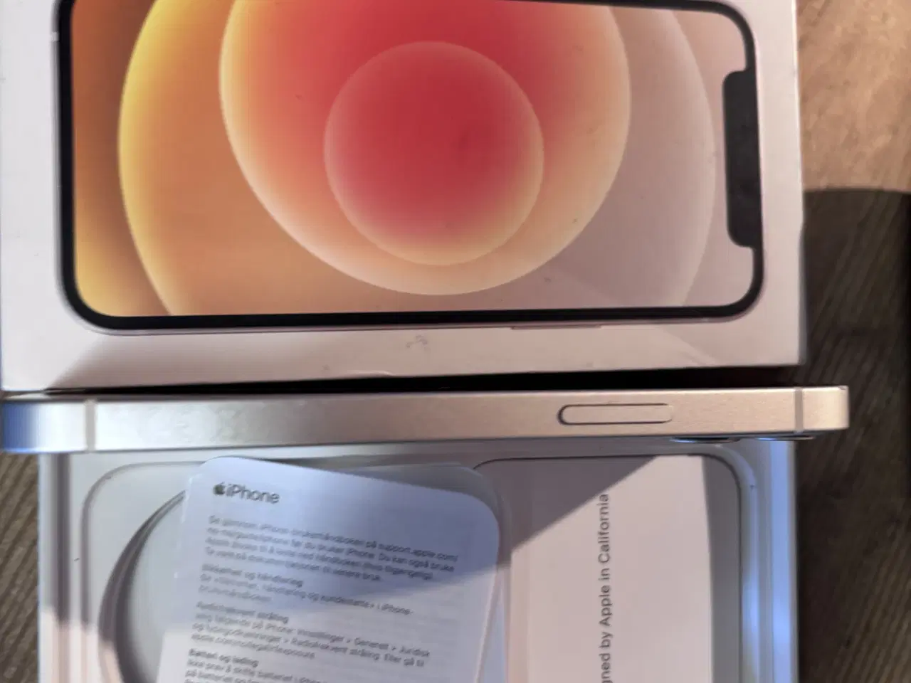 Billede 3 - Meget god stand, velholdt Iphone i hvid/sølvkant