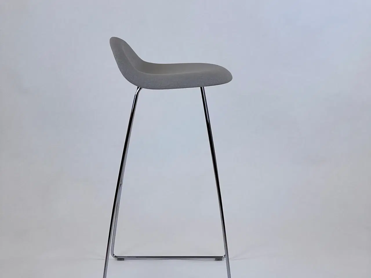 Billede 10 - GUBI | 3D Barstol - Sledge Base - Nypolstret