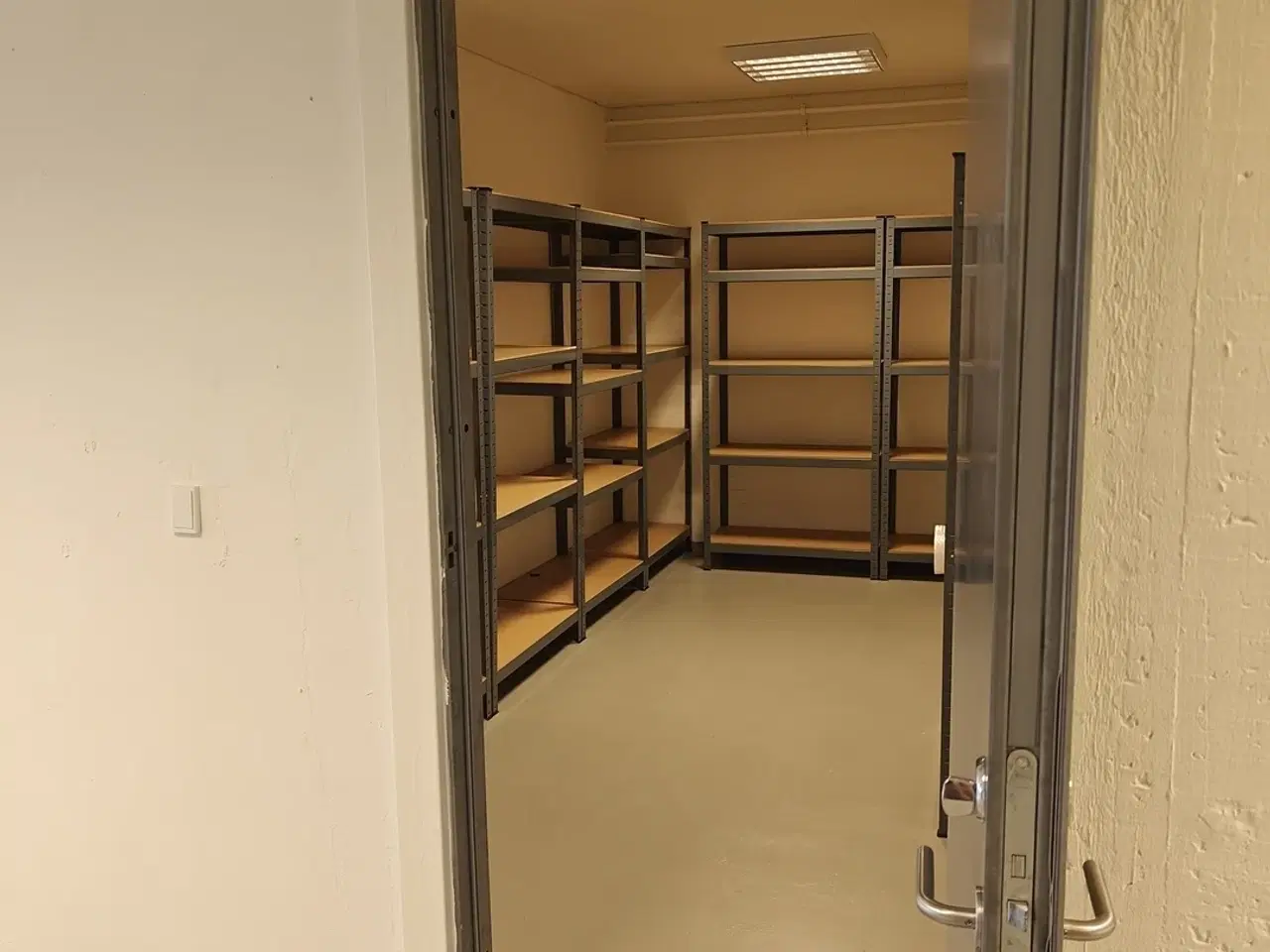 Billede 3 - Ledigt lagerlokale