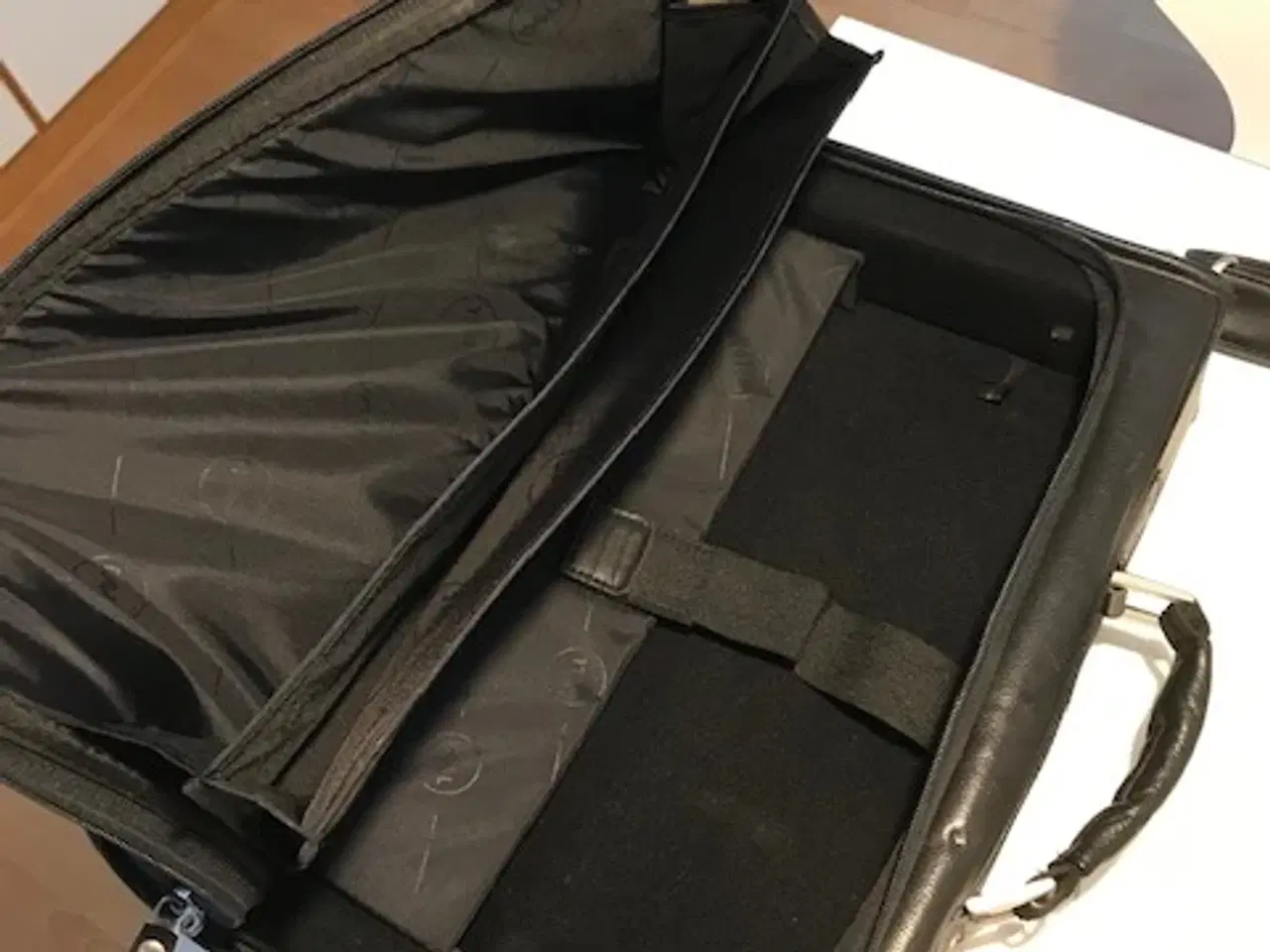 Billede 3 - Luksus computertaske i ægte læder