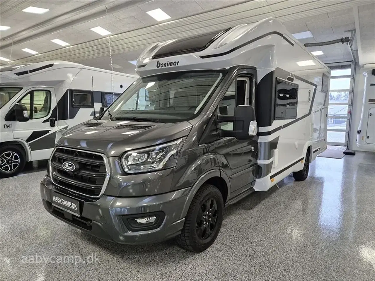 Billede 4 - 2026 - Benimar Tessoro 444   Nk Pakke. 8 trins Automatgear. 200W solceller. Webasto Dieselfyr. Kompressor køleskab.