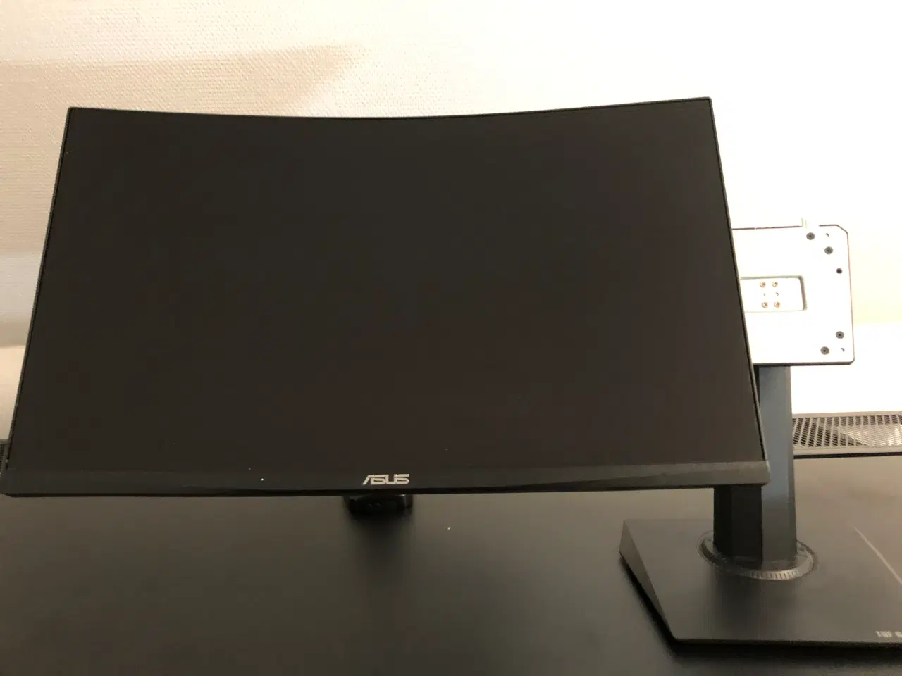 Billede 1 - Asus Gaming skærm 144hz med skærm arm