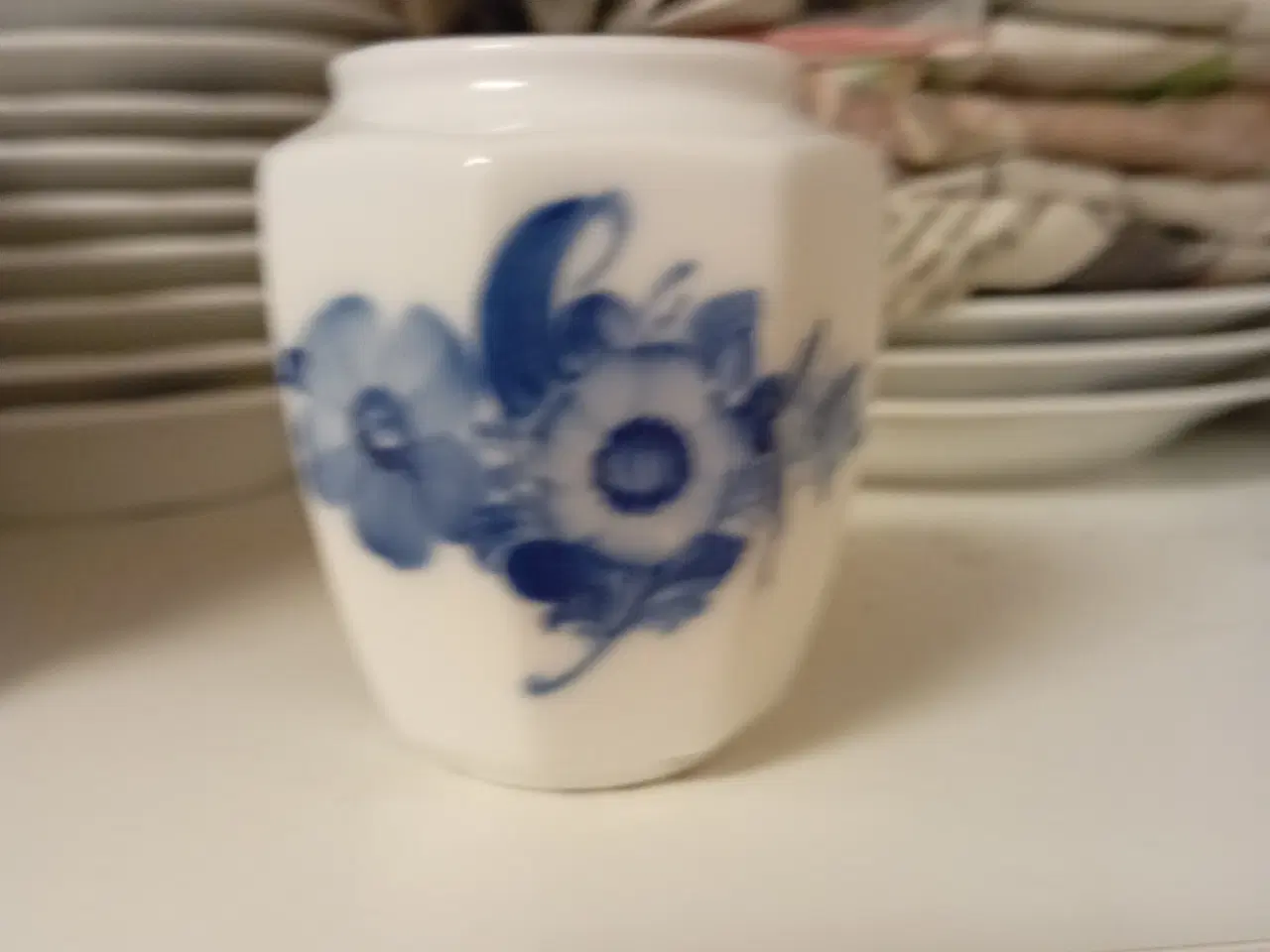 Billede 1 - Lille blå blomst vase.