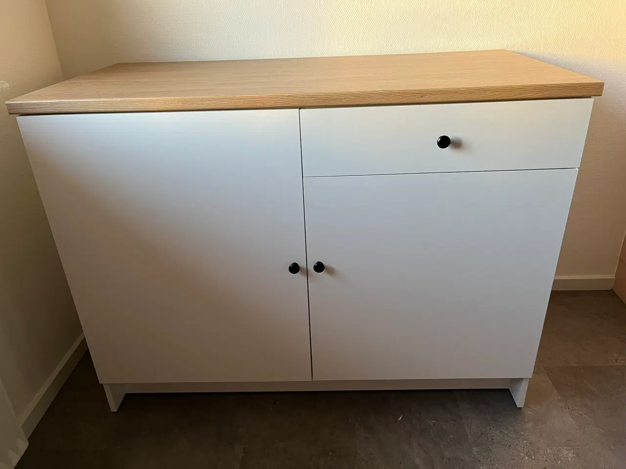 Billede 1 - Køkkenskab