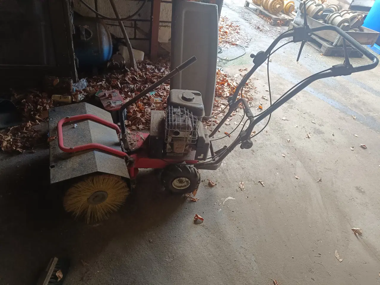 Billede 1 - Fejemaskine