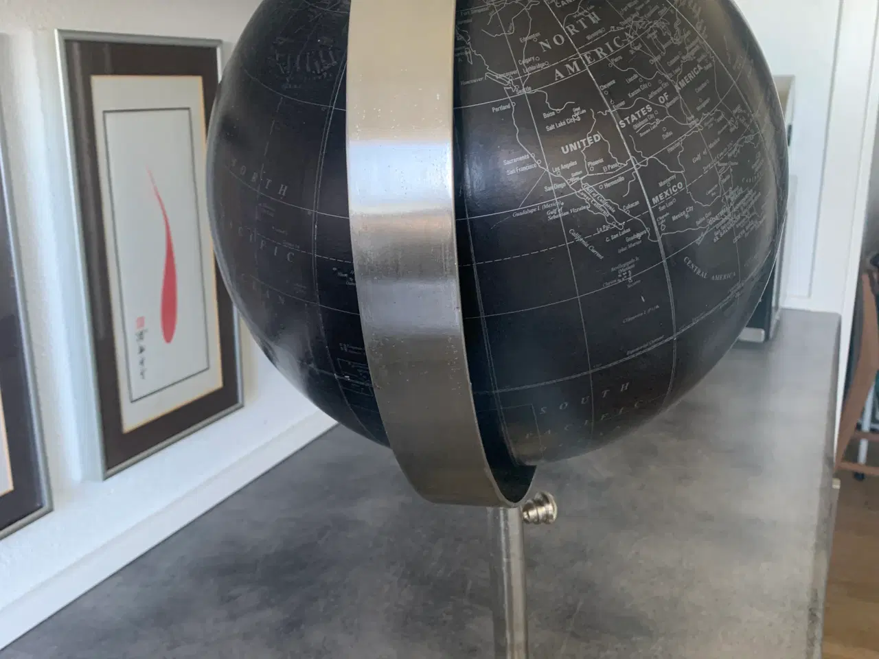 Billede 1 - globus på stativ