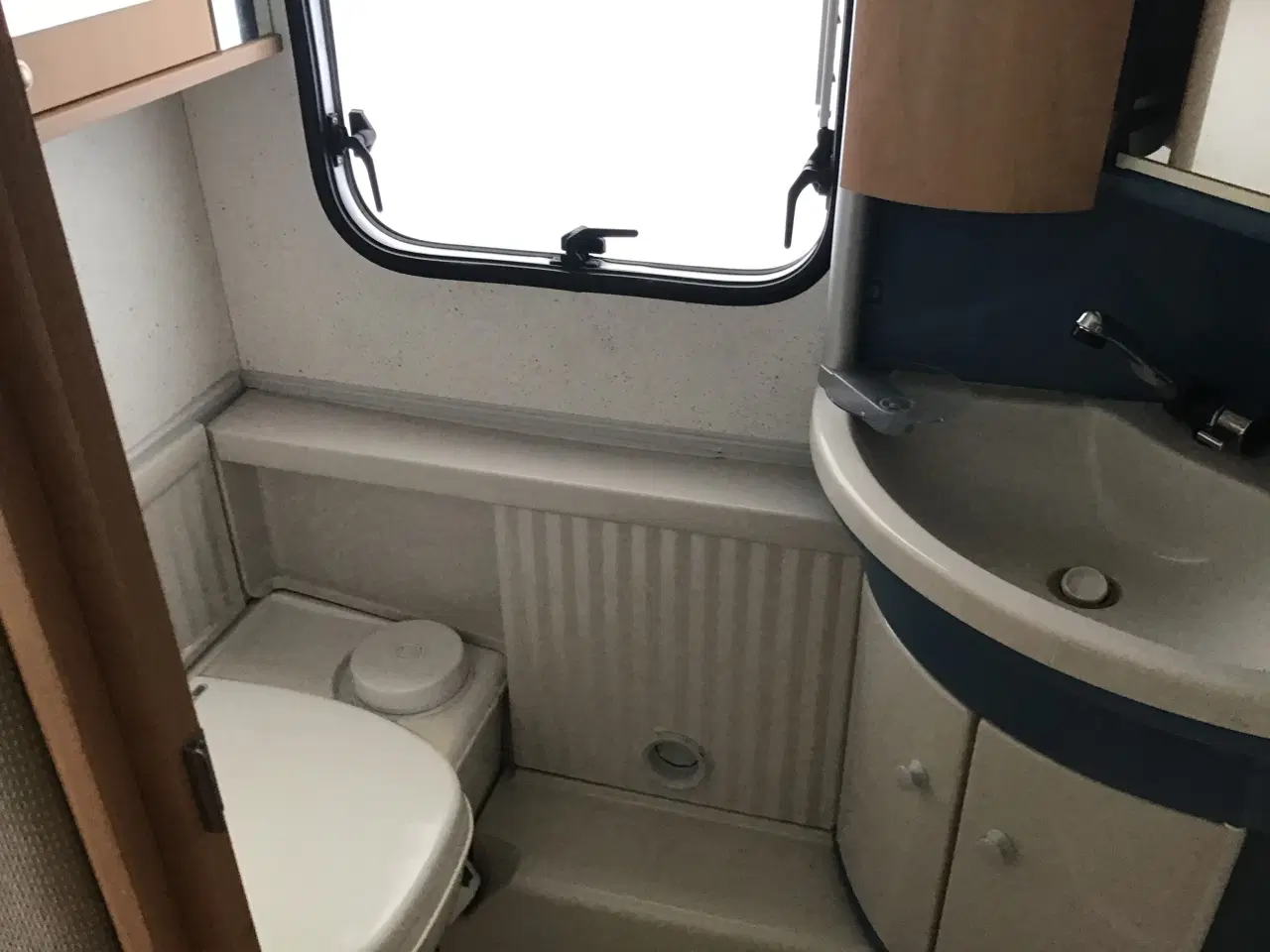 Billede 8 - Burstner 540/luftfortelt