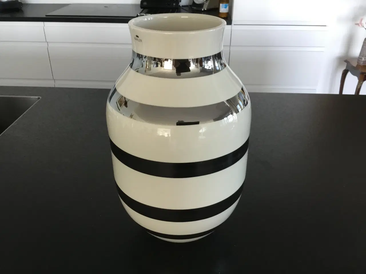 Billede 1 - Flot Kahler vase med sølvstriber