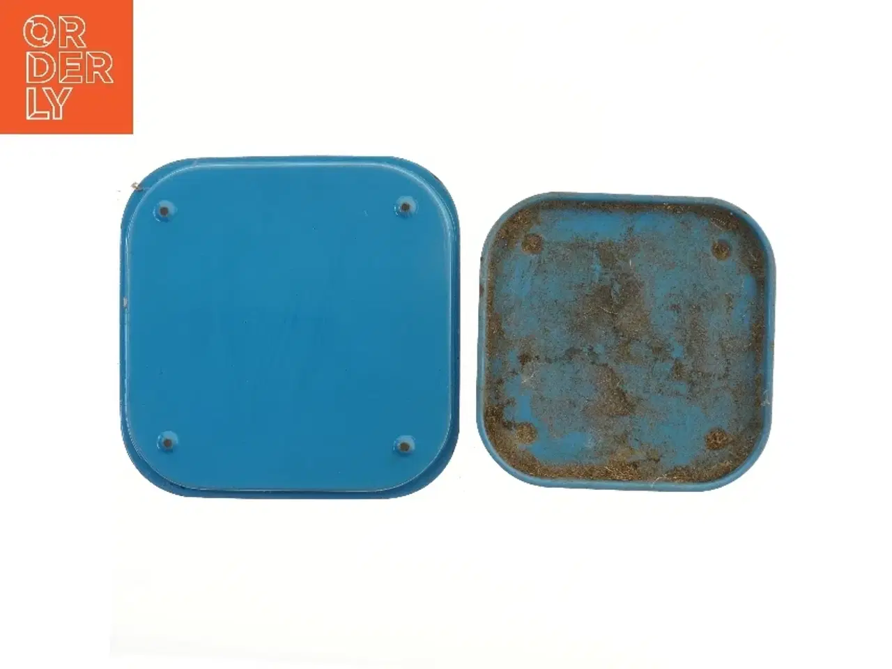 Billede 2 - To firkantede blå bakker emalje (str. 34x34 & 29x29 cm)
