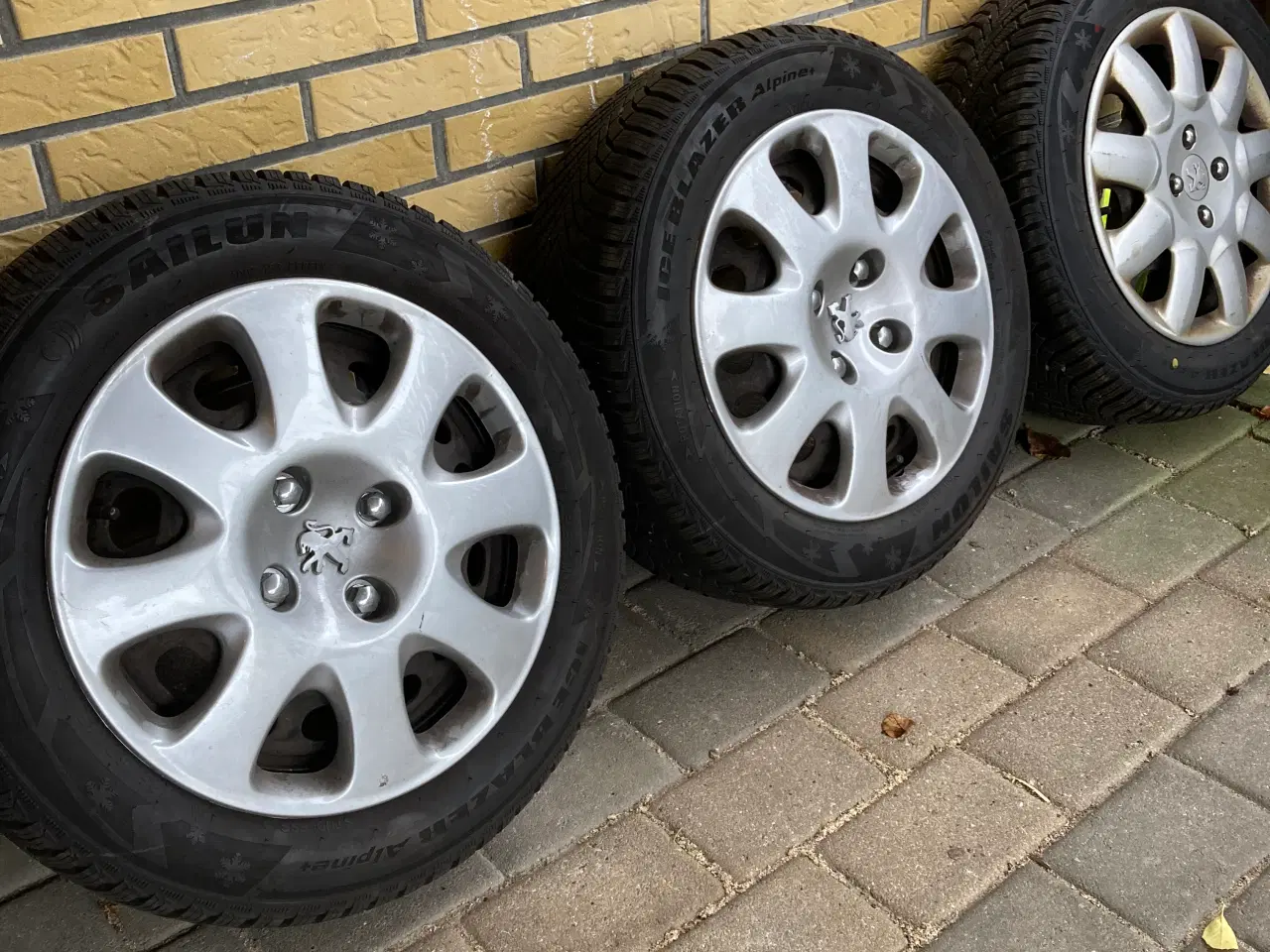 Billede 2 - 4 næsten nye Vinterdæk