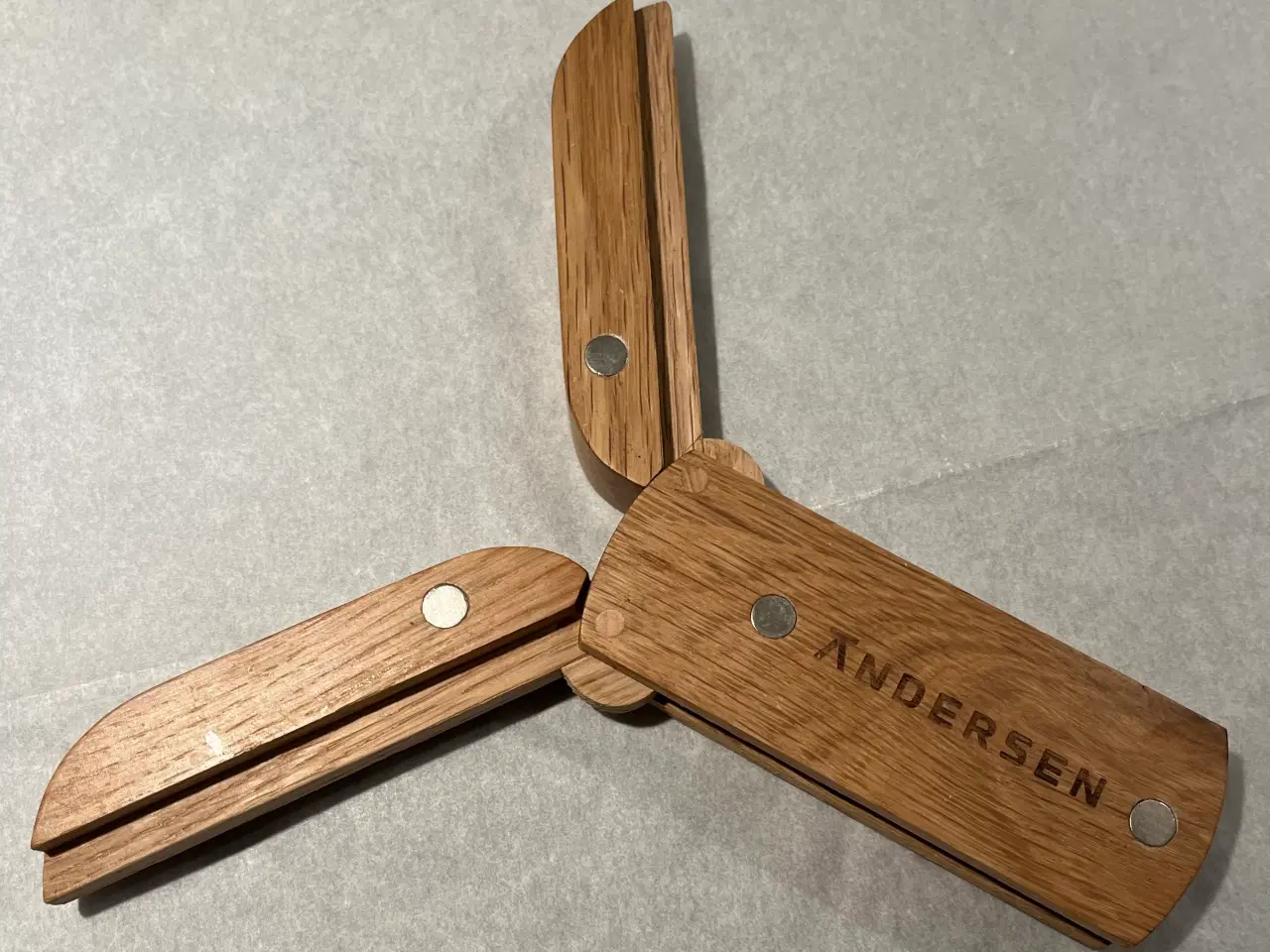 Billede 3 - Andersen Furniture Magnetic Bordskåner i egetræ