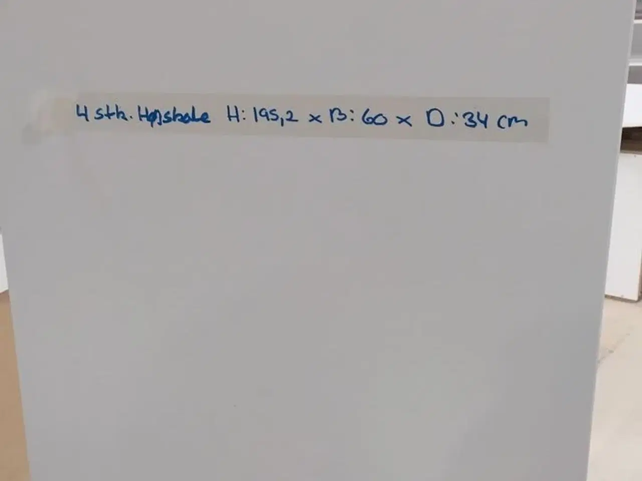 Billede 9 - 4 stk. usamlet højskabe H: 195,2 x B: 60 x D: 34,0 med låge og 16 hylder