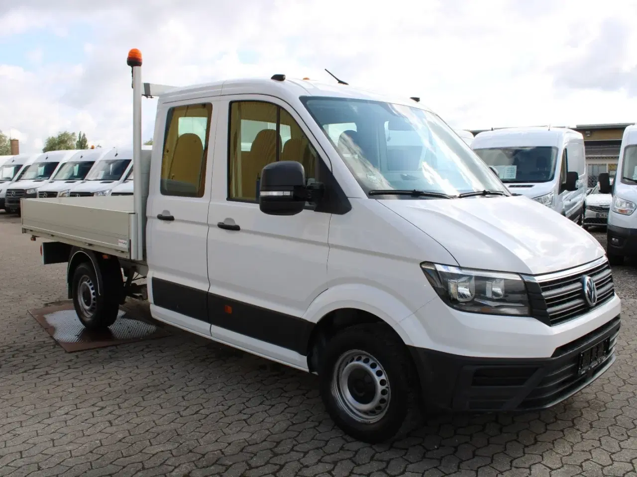 Billede 2 - VW Crafter 35 2,0 TDi 177 Mandskabsvogn m/lad L3