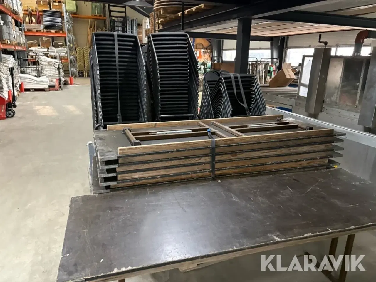 Billede 3 - Klapsammen borde med stole 18styk borde og 88styk stole