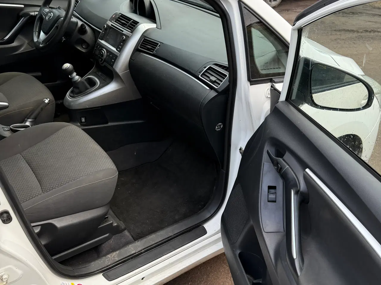 Billede 9 - Toyota verso sportsvan nysynet 