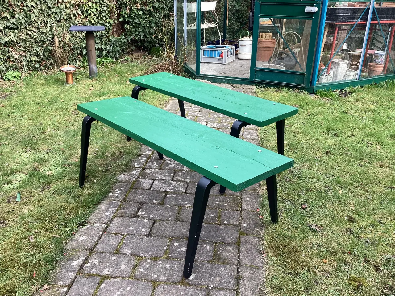 Billede 2 - Rustikke bænke af træ