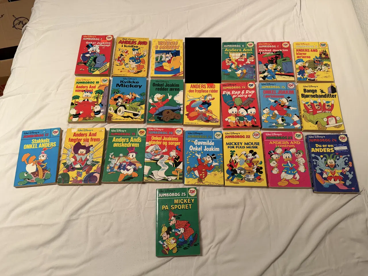 Billede 2 - Jumbobøger – næsten 200 sælges