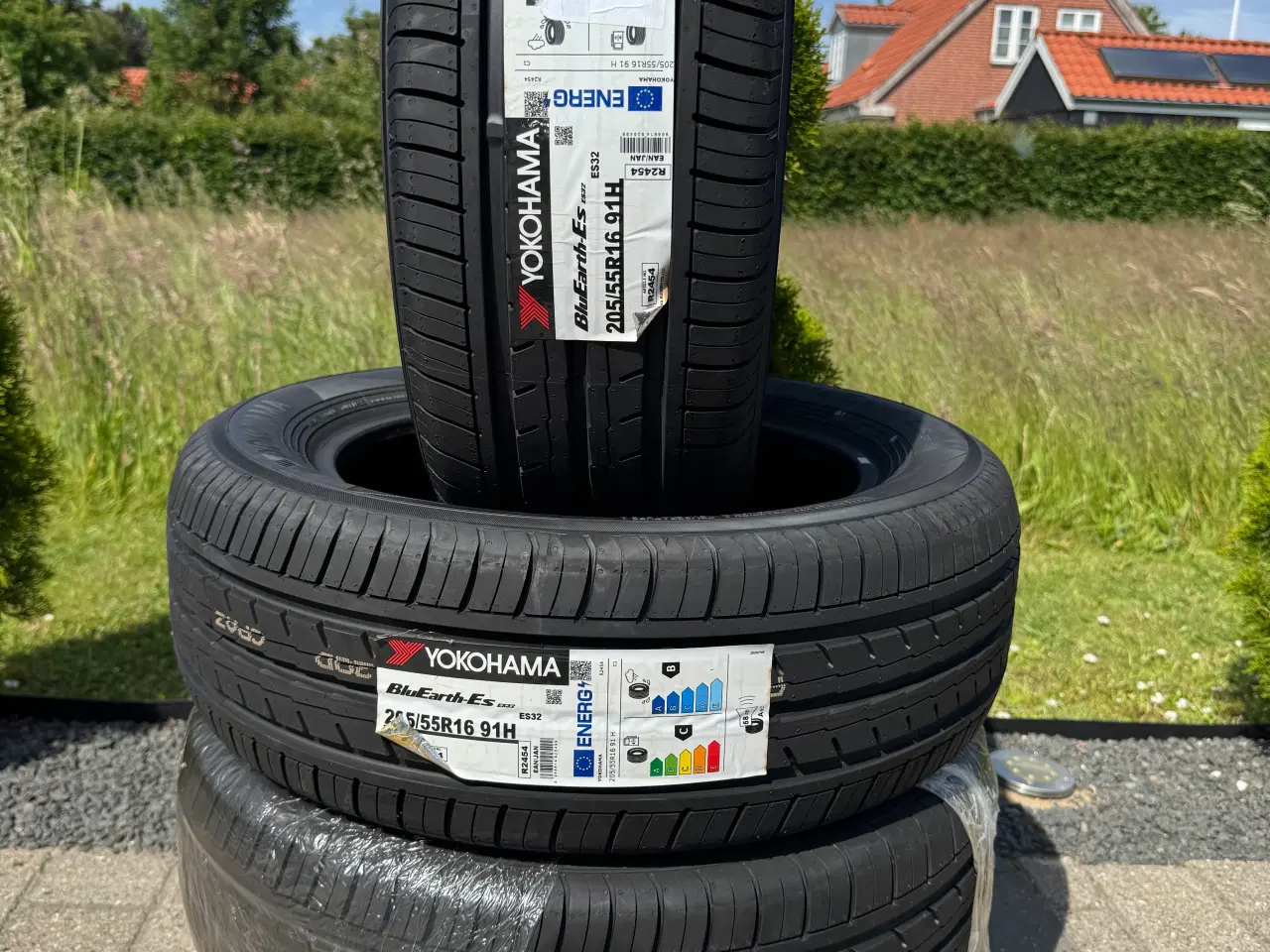 Billede 1 - Sommerdæk “YOKOHAMA” 205/55/R16