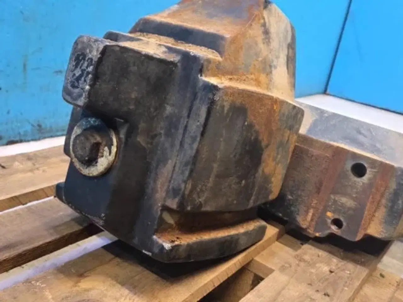 Billede 15 - Massey Ferguson 6260 Frontvægt Holder 3777687M5