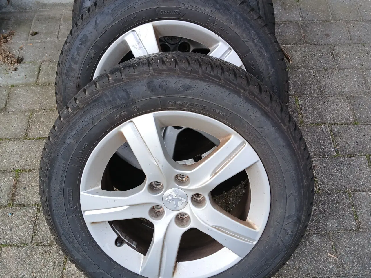 Billede 1 - Vinterdæk 215/60 R16