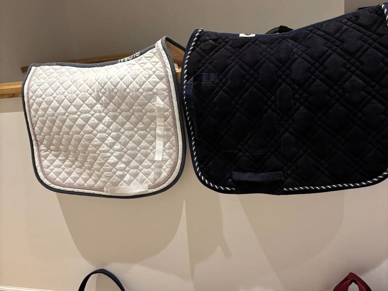 Billede 11 - Rideudstyr, trenser, underlag osv…..