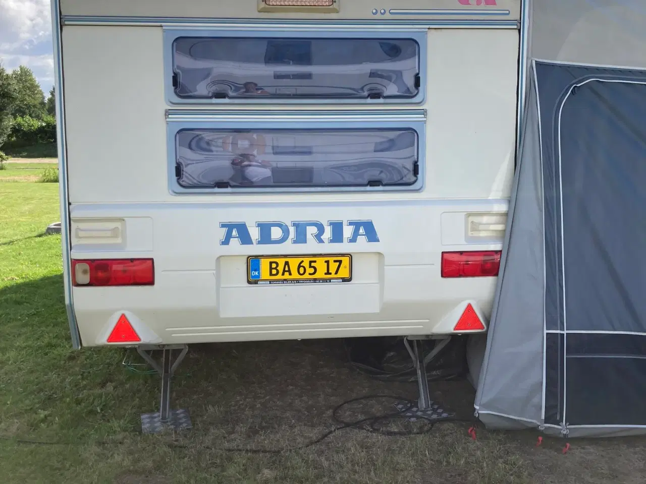 Billede 4 - Adria Unika 542 TK årg. 2009 -1300 kg med mover