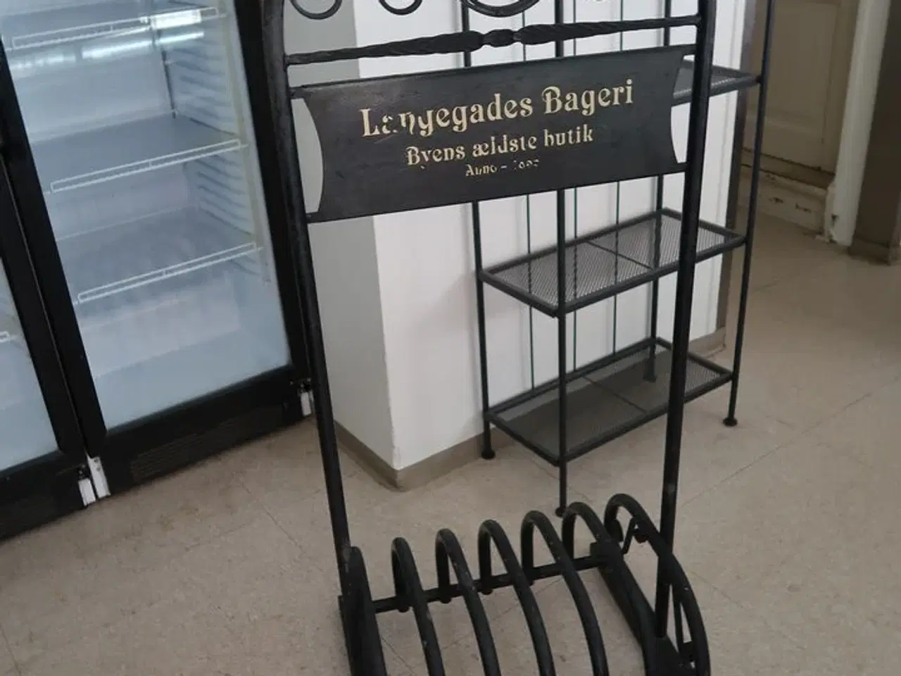 Billede 1 - Skilt samt cykelholder