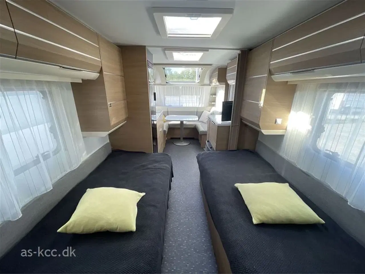 Billede 11 - 2021 - Adria Adora 572 UT   Adria Adora 572 UT årg. 2021 incl, mover, Isabella Sun Shine, cykelstativ 4 sovepladser, 5 siddepladser