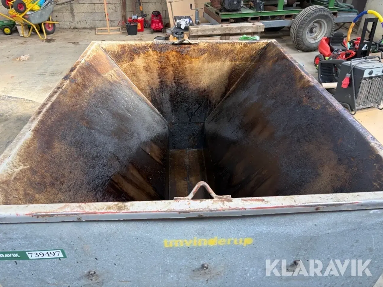 Billede 4 - Asfaltkasse Djeld Smede isoleret