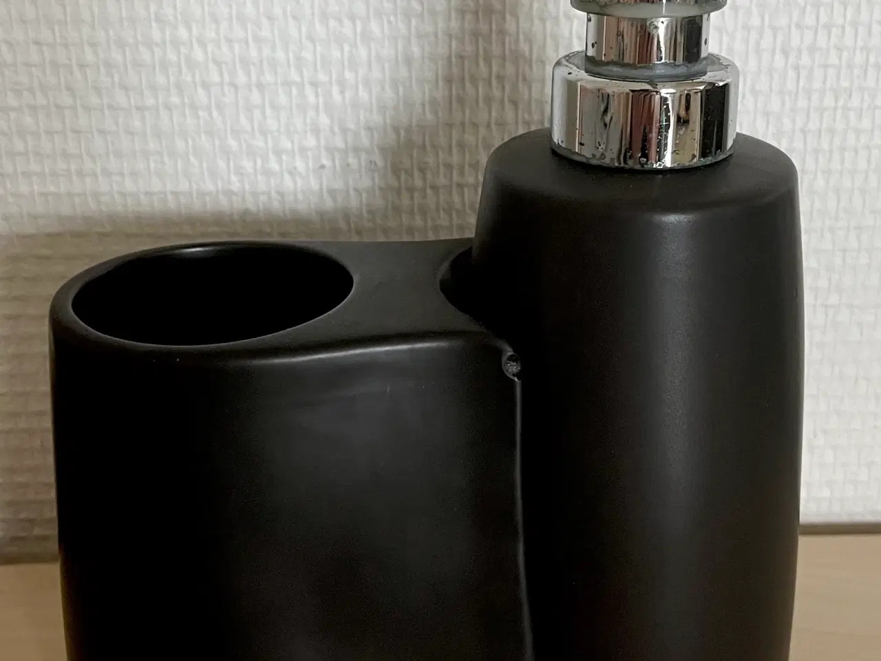 Billede 1 - Keramik Sæbedispenser m. krus 