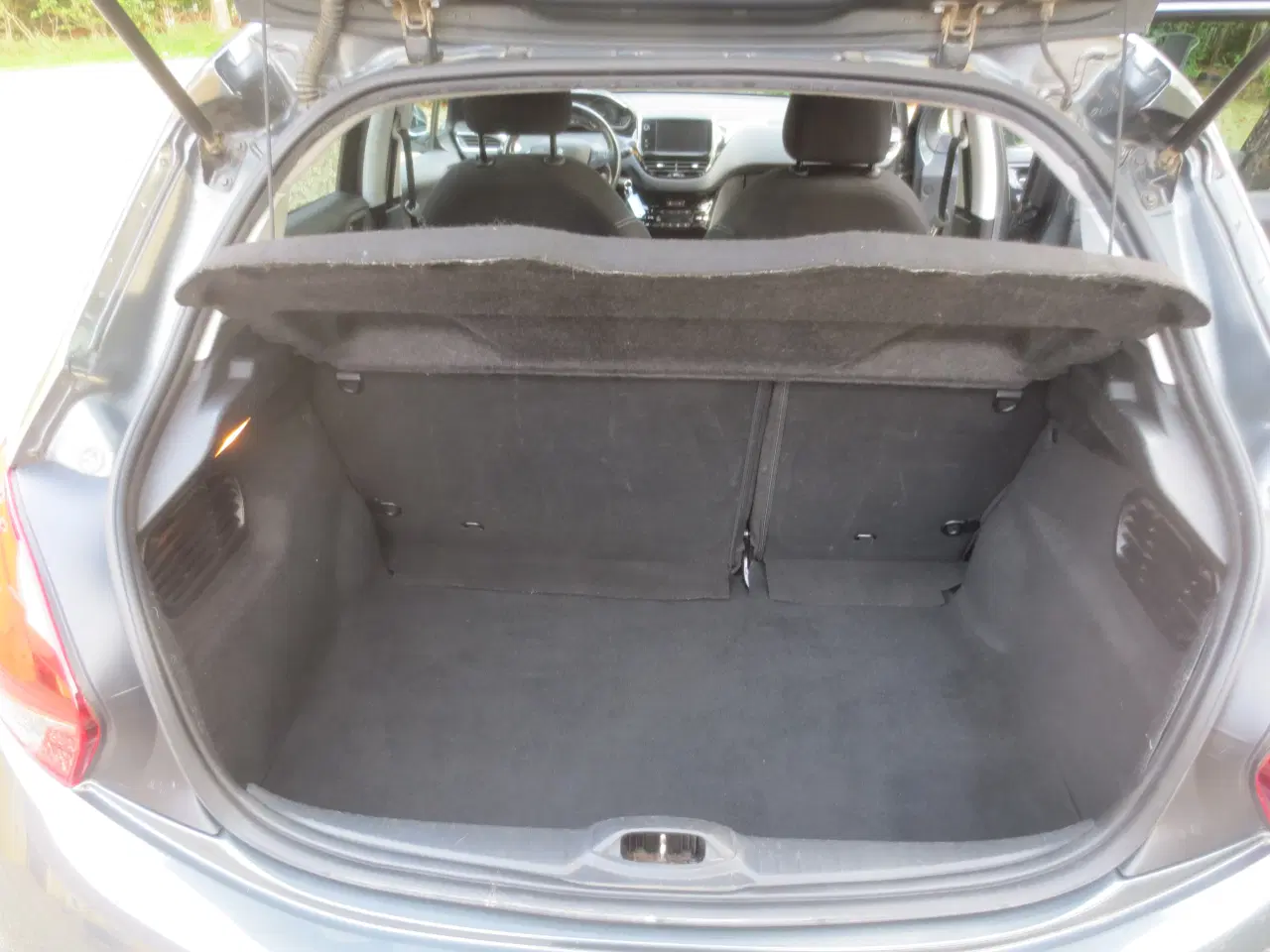 Billede 13 - Peugeot 208 1.6 BLUE HDi År 2017. 