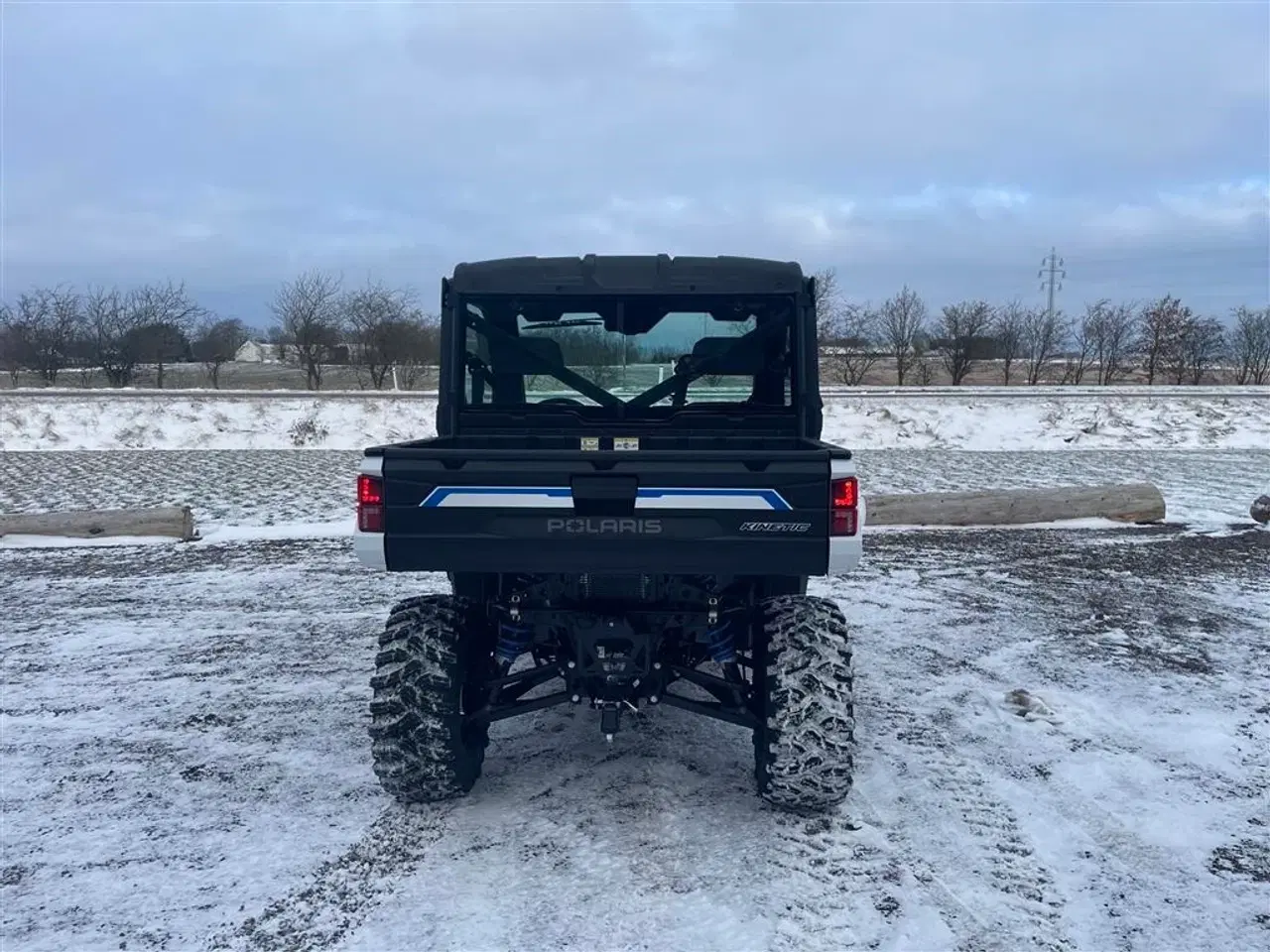 Billede 6 - Polaris Ranger Kinetic EV T3B 60 km/t traktor. Inkl Lukket kabine med varme