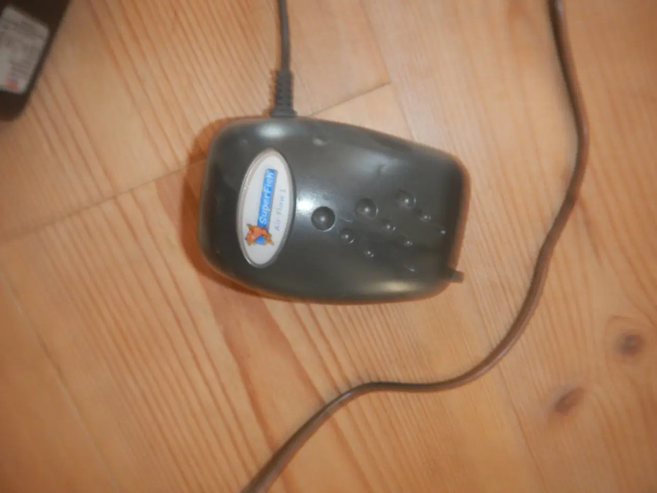 Billede 6 - Hjørne akvarie (360 l) med sort bord