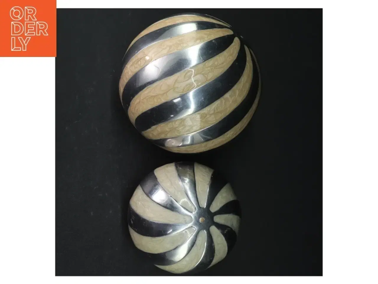 Billede 2 - Dekorative kugler (str. 14 cm, 11 cm)