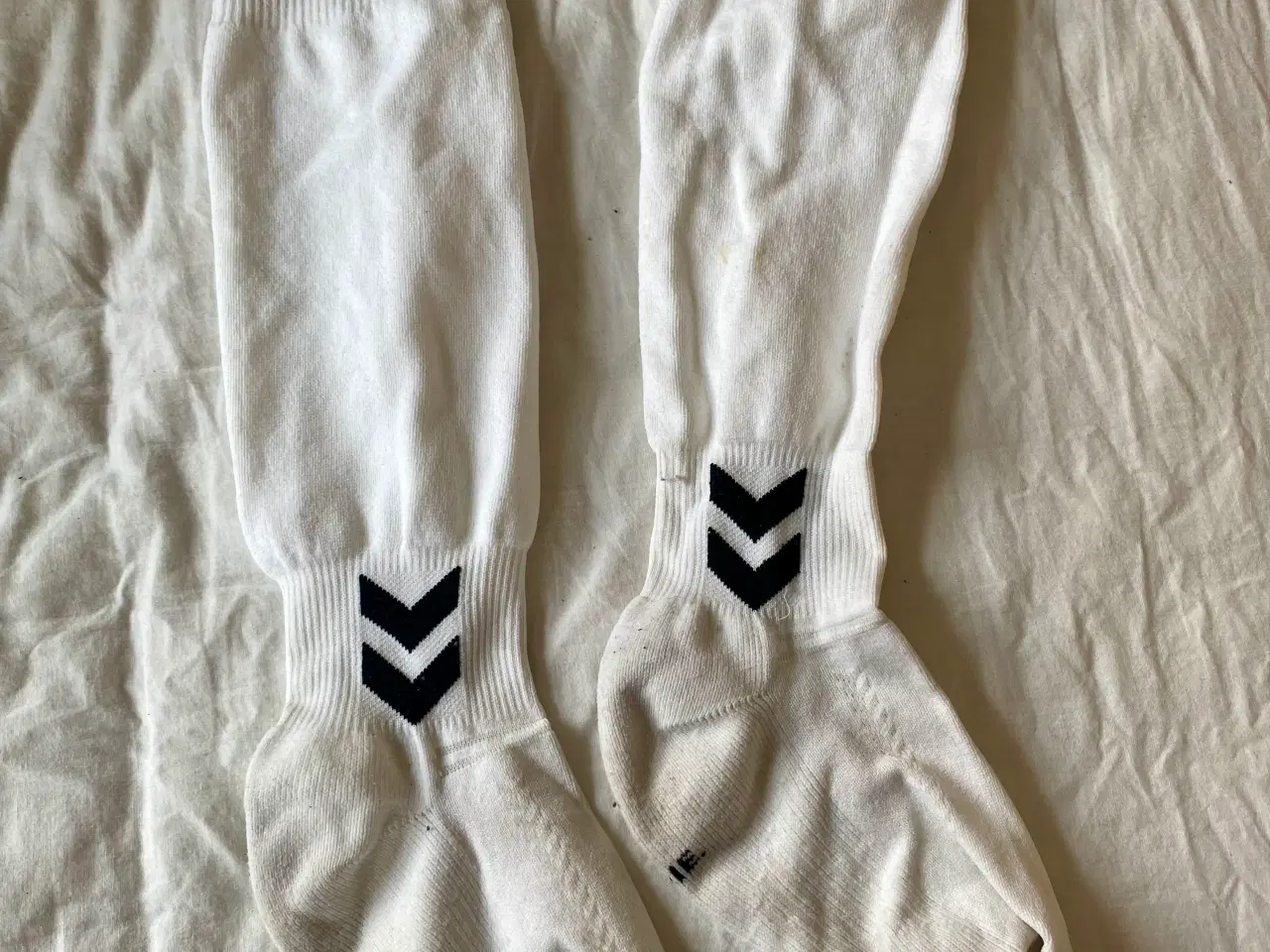 Billede 1 - Fodboldstrømper 31-35