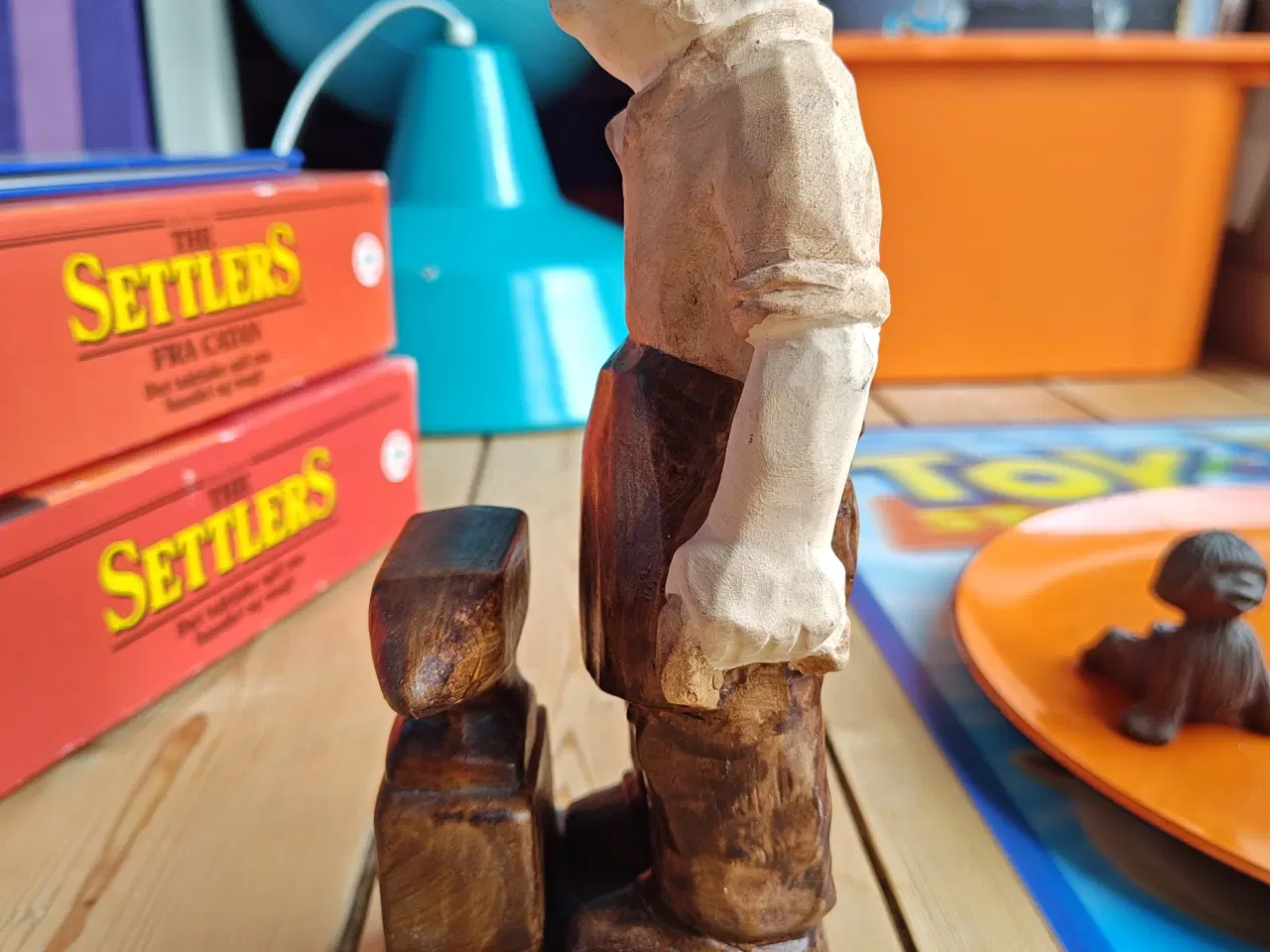 Billede 2 - Smed med Ambolt figur af ERO Keramik Danmark