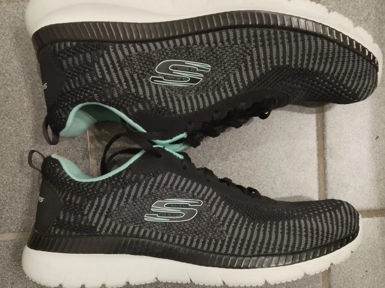 Billede 1 - Skechers knit 